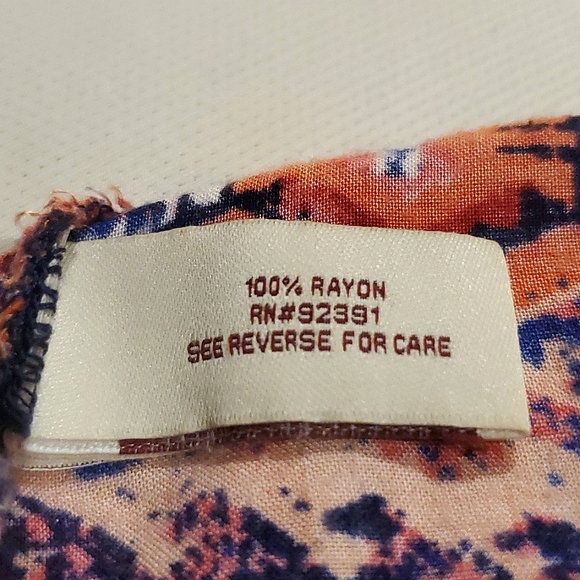 Patterned Red and Dark Blue/Purple Sundress, Peplum style (top) Size Medium,MUDD - Picture 6 of 7